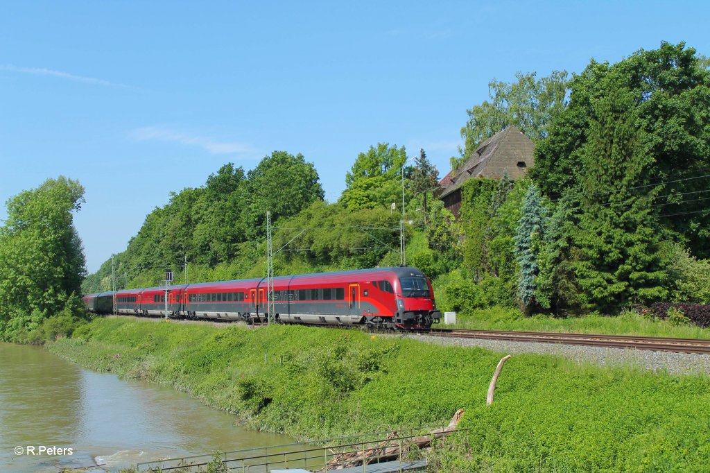 Steuerwagen 80-90-721 mit dem RJ 63 M�nchen - Budapest bei Volkmannsdorf. 08.06.13
