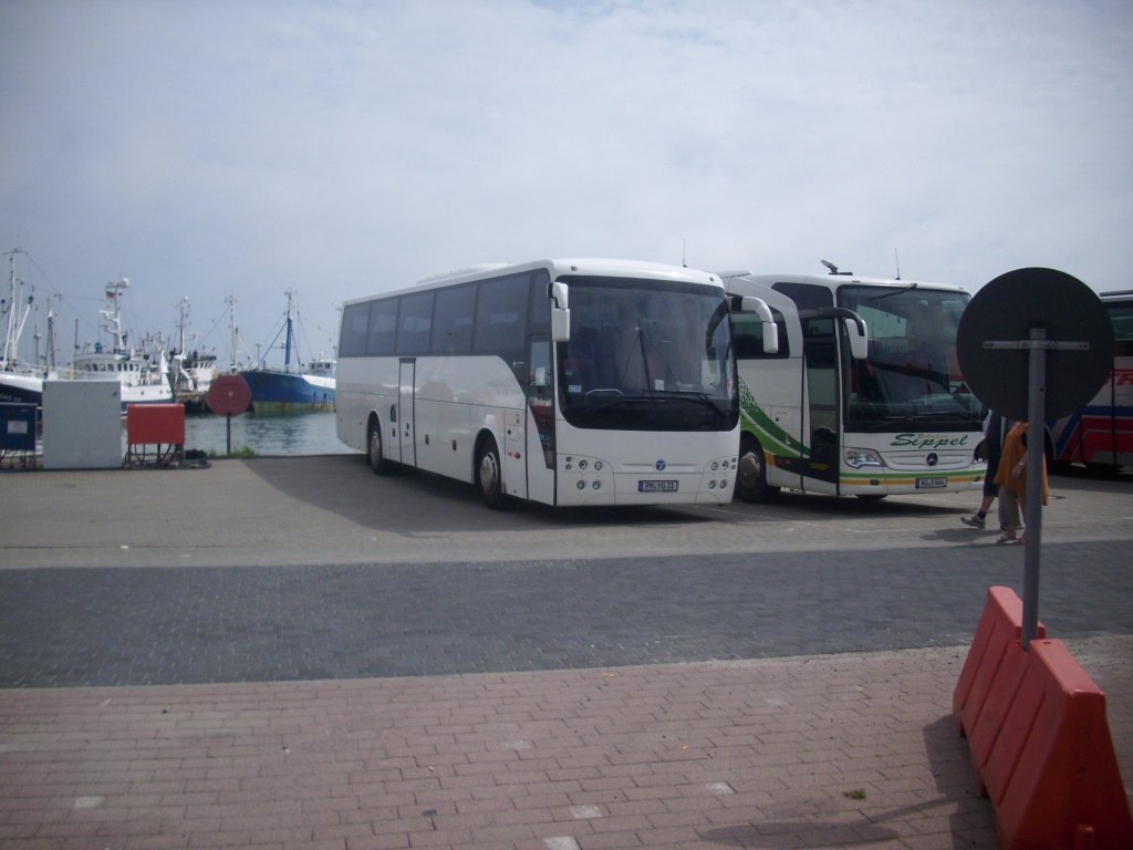 Temsa Safari HD aus Deutschland im Stadthafen Sassnitz.