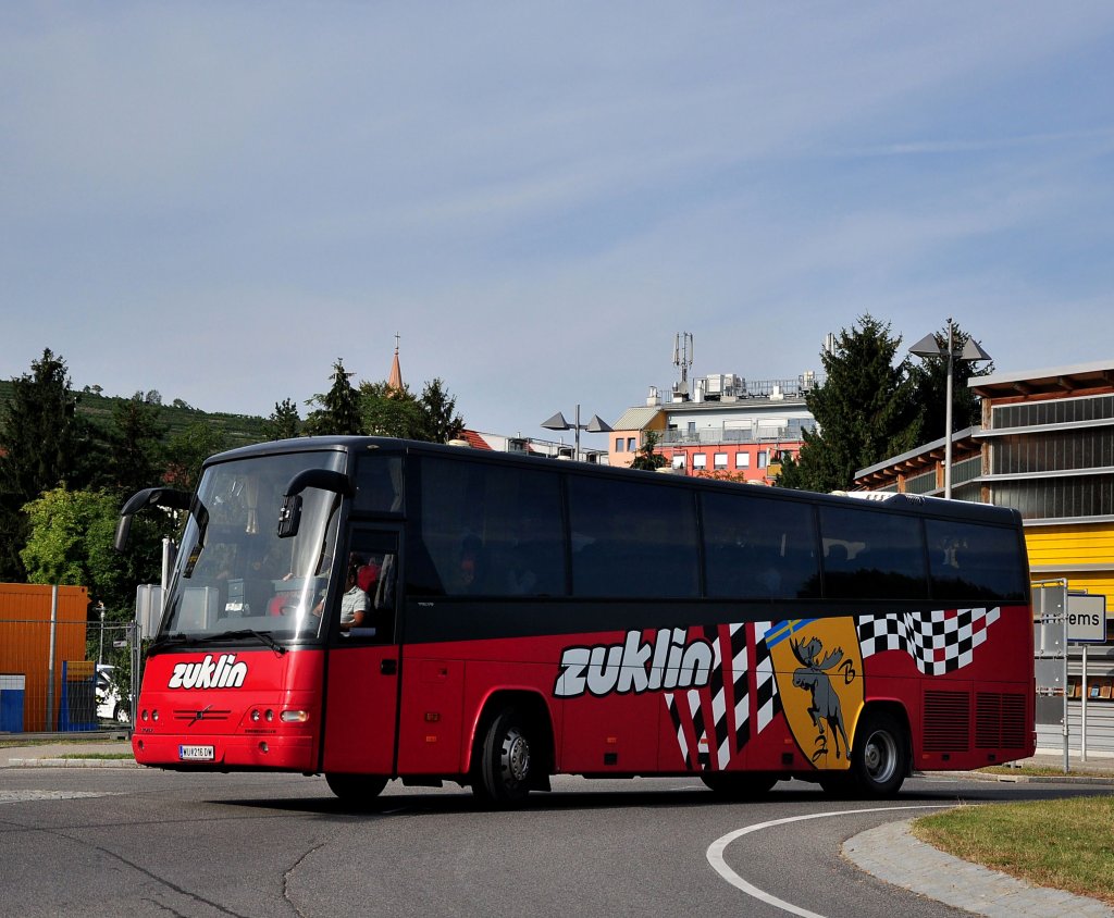 VOLVO 9900 von ZUKLINBUS aus Klosterneuburg bei Wien im September 2012 in Krems unterwegs.