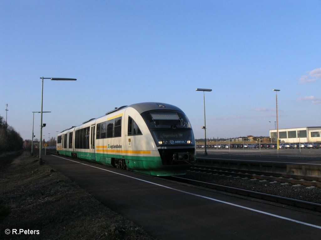VT17 erreicht Wiesau/Oberpfalz mit der VBG86571 nach Regensburg. 03.04.09

