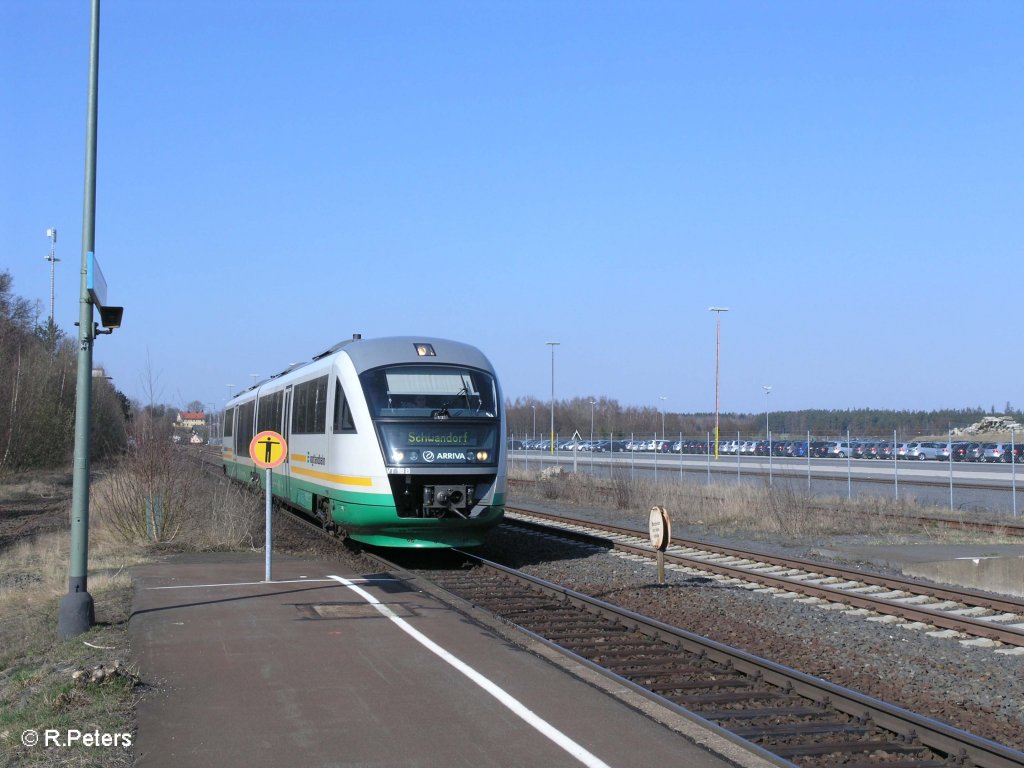 VT18 erreicht Wiesau/Oberpfalz mit einer VBG86565 nach Schwandorf 03.04.09
