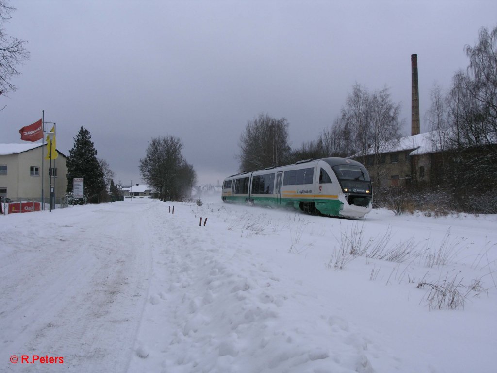 VT22 fuhr am 29.01.10 mit der VBG81952 Weiden – Hof in Wiesau/Oberpfalz ein.


