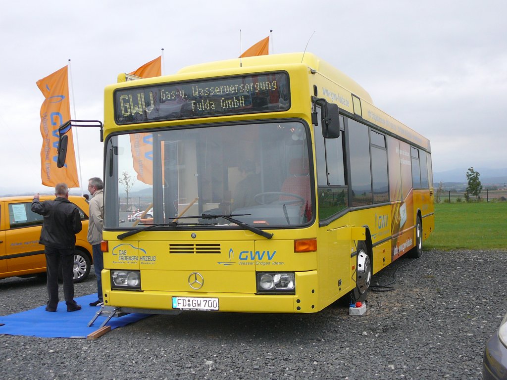 Werbebus der GWV steht auf dem Ausstellungsgelnde  Fulda-Galerie  anl. des 1. Fuldaer Autotages am 04.10.2009 