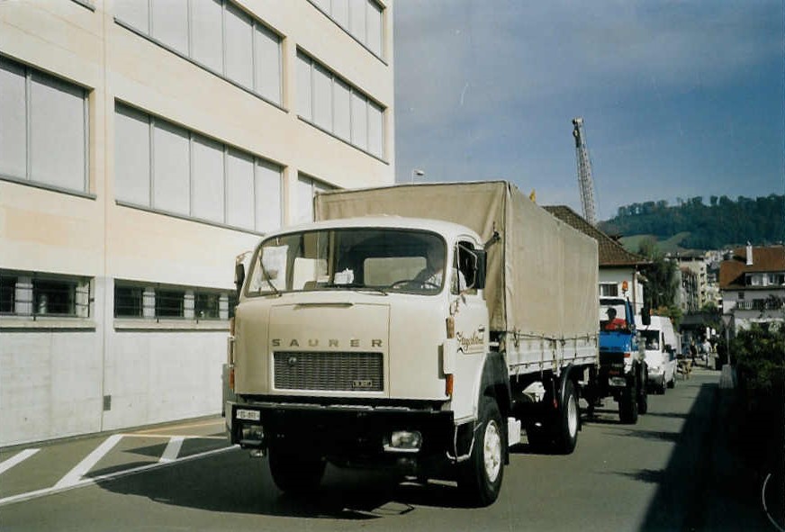 (070'930) - Aus dem Archiv: ZVB Zug - Nr. 160 - Saurer am 11. September 2004 in Zug, Garage