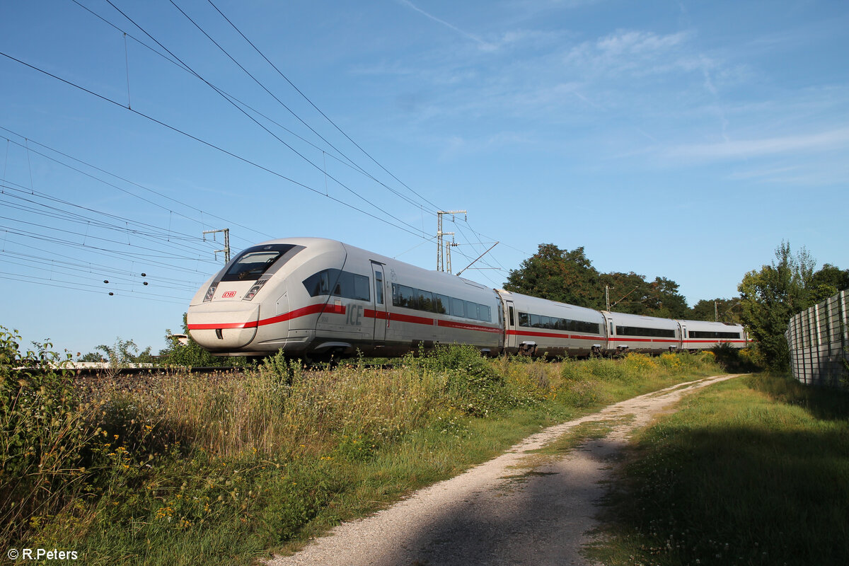 0812 049 zieht als ICE709 durch Nürnberg Hohe Marter. 11.08.24