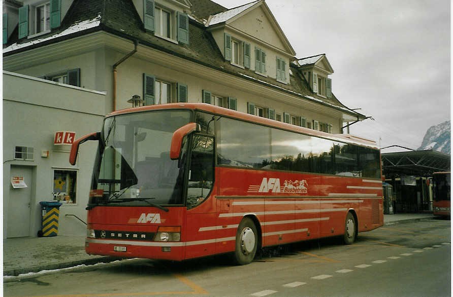 (082'114) - AFA Adelboden - Nr. 16/BE 21'181 - Setra (ex Frhlich, D-Ludwigshafen/Rhein) am 26. Dezember 2005 beim Bahnhof Frutigen