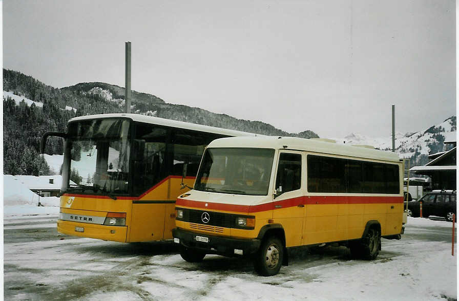 (083'131) - Kbli, Gstaad - BE 21'779 - Mercedes/Auwrter (ex von Grnigen, Turbach) am 19. Februar 2006 beim Bahnhof Gstaad