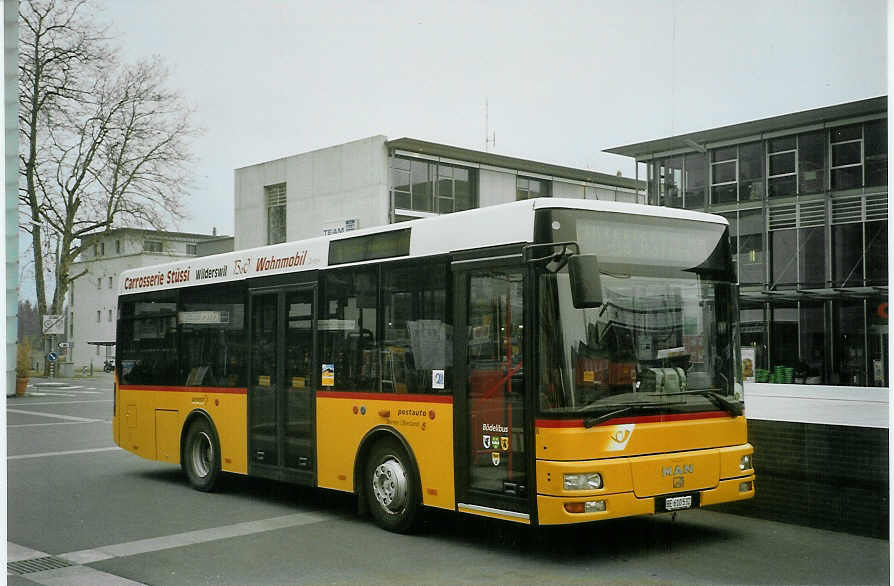(083'313) - PostAuto Bern - BE 610'532 - MAN/Gppel (ex P 23'033) am 25. Februar 2006 beim Bahnhof Interlaken Ost