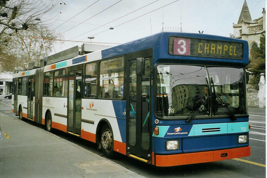 (083'436) - TPG Genve - Nr. 702 - NAW/Hess Gelenktrolleybus am 6. Mrz 2006 in Genve, 22-Cantons