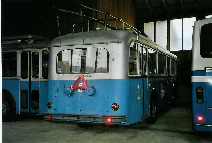 (084'111) - ACT Lugano (TVS) - Nr. 101 - FBW/R&J Trolleybus (ex Nr. 1) am 2. April 2006 in Selzach, Halle TVS