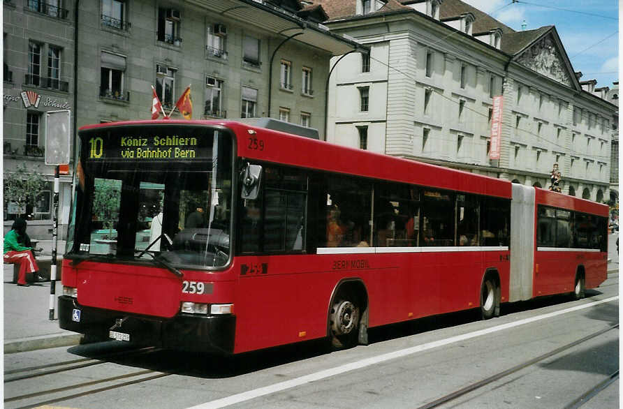 (084'509) - Bernmobil, Bern - Nr. 259/BE 572'259 - Volvo/Hess am 30. April 2006 in Bern, Zytglogge