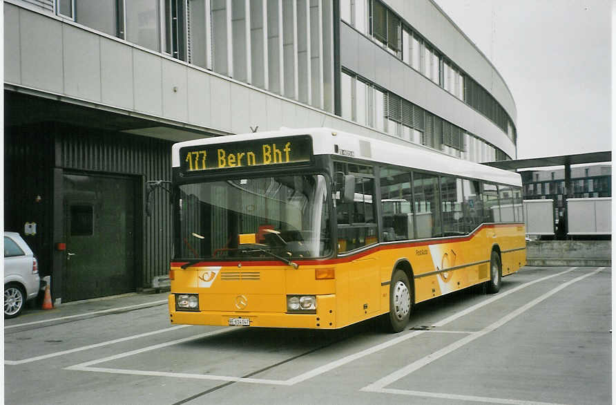 (084'908) - PostAuto Bern - Nr. 505/BE 614'047 - Mercedes (ex P 25'593) am 10. Mai 2006 in Bern, Postautostation