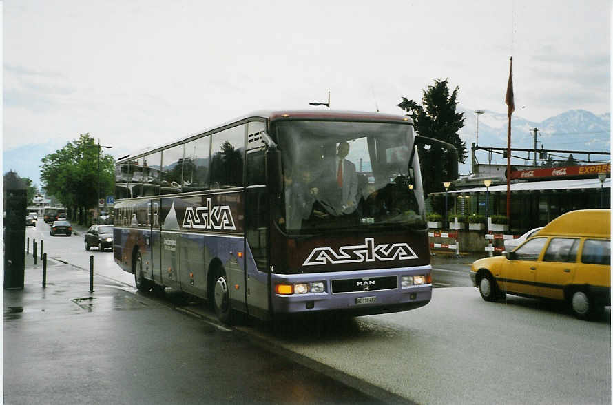 (085'134) - ASKA Aeschi - Nr. 14/BE 110'482 - MAN am 17. Mai 2006 beim Bahnhof Thun