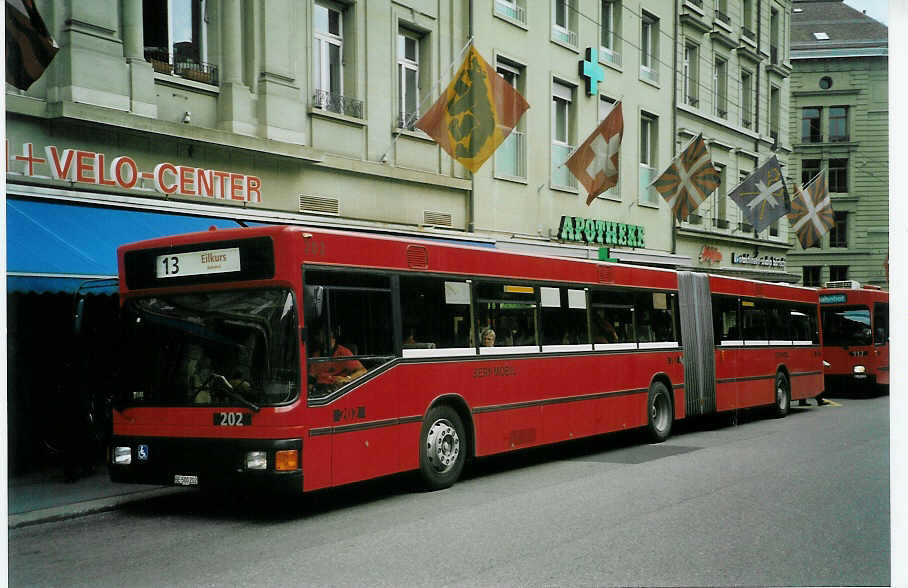 (085'517) - Bernmobil, Bern - Nr. 202/BE 500'202 - MAN am 22. Mai 2006 in Bern, Hirschengraben