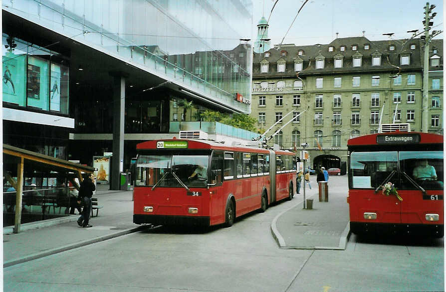 (085'704) - Bernmobil, Bern - Nr. 34 - FBW/Gangloff am 28. Mai 2006 beim Bahnhof Bern