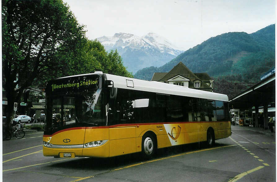 (085'831) - PostAuto Bern - BE 610'537 - Solaris am 4. Juni 2006 beim Bahnhof Interlaken West