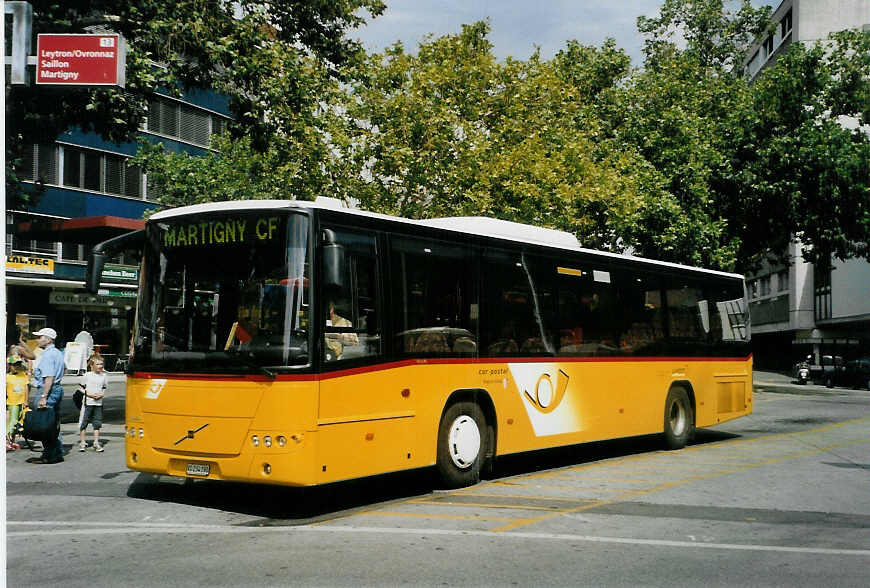 (087'925) - Buchard, Leytron - VS 234'190 - Volvo am 26. Juli 2006 beim Bahnhof Sion