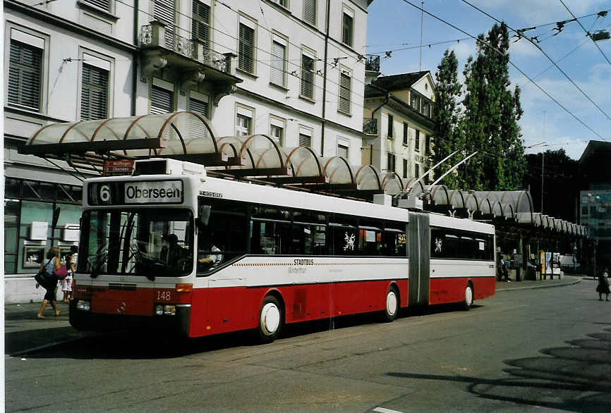 (088'217) - SW Winterthur - Nr. 148 - Mercedes Gelenktrolleybus am 28. Juli 2006 beim Hauptbahnhof Winterthur