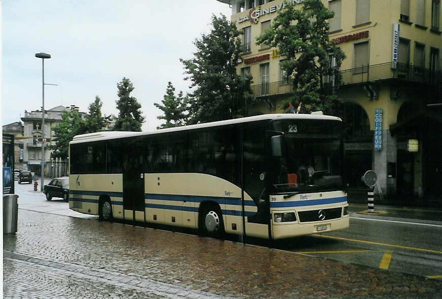 (088'634) - FART Locarno - Nr. 20/TI 128'920 - Mercedes am 3. August 2006 beim Bahnhof Locarno