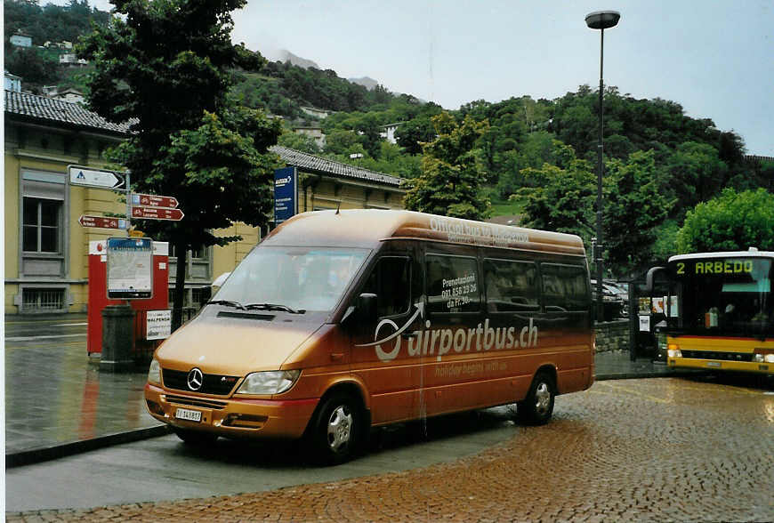 (088'728) - Giosy, S. Antonio - TI 143'817 - Mercedes am 3. August 2006 beim Bahnhof Bellinzona