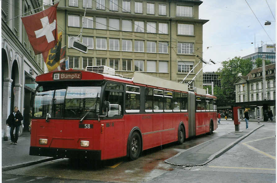 (088'914) - Bernmobil, Bern - Nr. 58 - FBW/Hess Gelenktrolleybus am 14. August 2006 beim Bahnhof Bern