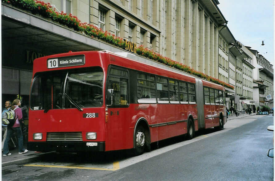 (088'928) - Bernmobil, Bern - Nr. 288/BE 419'288 - Volvo/R&J-Hess-Gangloff am 14. August 2006 beim Bahnhof Bern