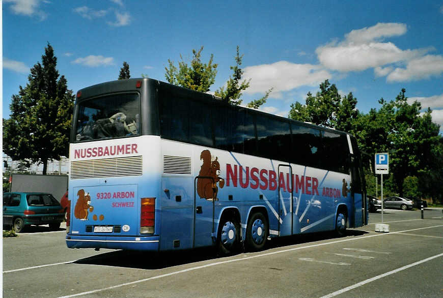 (089'004) - Nussbaumer, Arbon - TG 24'764 - Drgmller am 18. August 2006 in Thun, Seestrasse