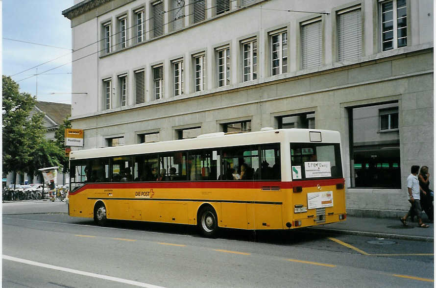 (089'100) - AVA Aarberg - Nr. 6/BE 26'613 - Mercedes am 19. August 2006 beim Bahnhof Biel