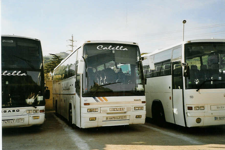 (090'020) - Calella, Calella - Nr. 67/B 4473 LJ - Renault am 7. Oktober 2006 in Calella, Garage