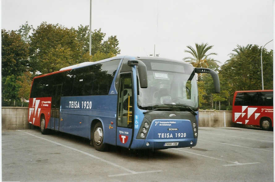 (090'118) - TPC Catalunya - 7899 FBL - Scania/Hispano am 9. Oktober 2006 beim Bahnhof Girona