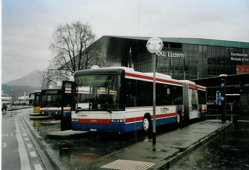 (091'315) - AAGR Rothenburg - Nr. 29/LU 15'761 - Scania/Hess am 1. Januar 2007 beim Bahnhof Luzern