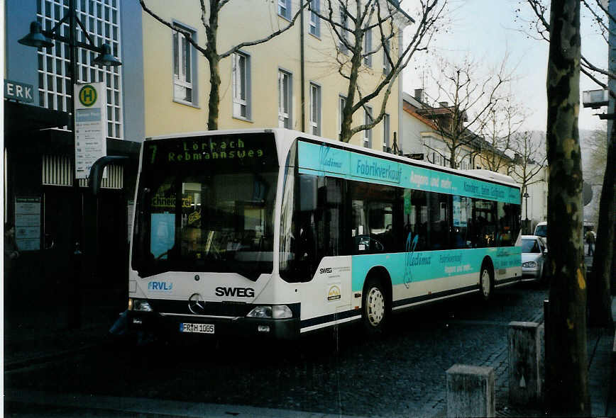 (091'820) - SWEG Lahr - FR-H 1005 - Mercedes am 3. Februar 2007 in Lrrach, Senserplatz