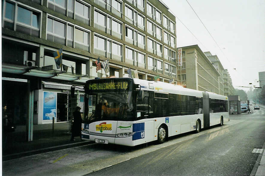 (092'515) - TL Lausanne - Nr. 531/VD 1583 - Solaris am 17. Mrz 2007 beim Bahnhof Lausanne