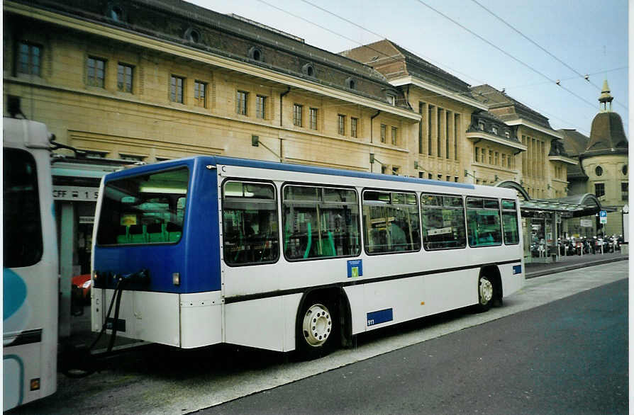 (092'526) - TL Lausanne - Nr. 911 - Lanz+Marti/Hess Personenanhnger am 17. Mrz 2007 beim Bahnhof Lausanne