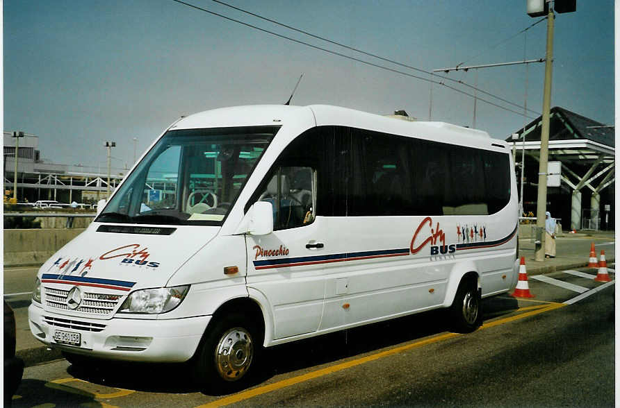 (092'806) - City Bus, Genve - GE 960'158 - Mercedes am 17. Mrz 2007 in Genve, Aroport