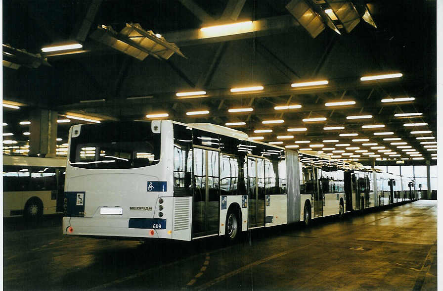 (092'931) - TL Lausanne - Nr. 609/VD 309'995 - Neoplan am 17. Mrz 2007 in Lausanne, Dpt Borde