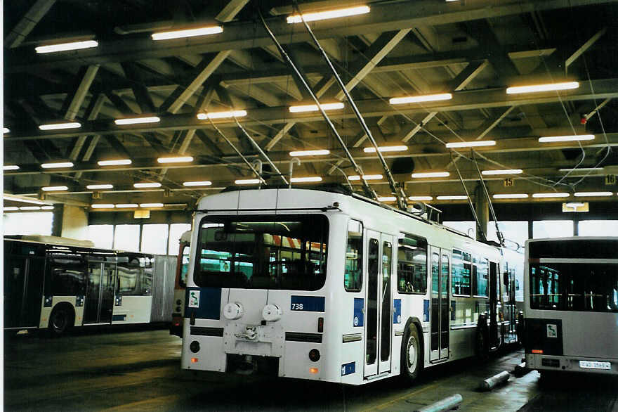 (092'934) - TL Lausanne - Nr. 738 - FBW/Hess Trolleybus am 17. Mrz 2007 in Lausanne, Dpt Borde