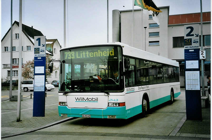 (093'127) - WilMobil, Wil - Nr. 243/SG 292'409 - Volvo/Hess (ex RTB Altsttten Nr. 32) am 22. Mrz 2007 beim Bahnhof Wil