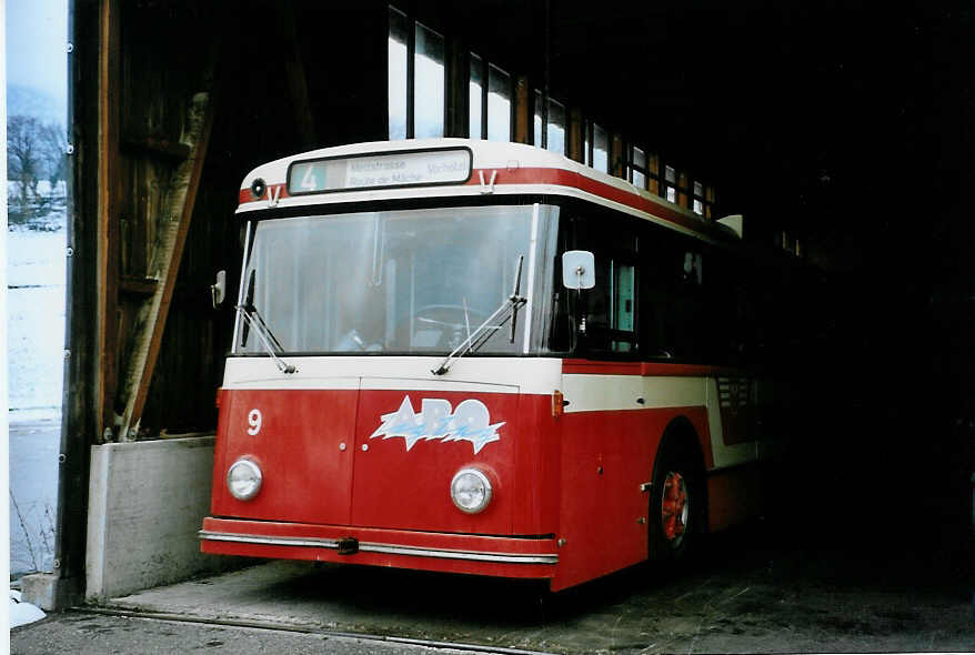 (093'420) - VB Biel (TVB+TVS) - Nr. 9 - FBW/R&J Trolleybus am 25. Mrz 2007 in Selzach, Halle TVS