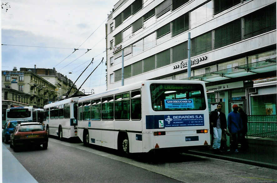 (093'726) - TL Lausanne - Nr. 918 - Lanz+Marti/Hess Personenanhnger am 7. April 2007 beim Bahnhof Lausanne