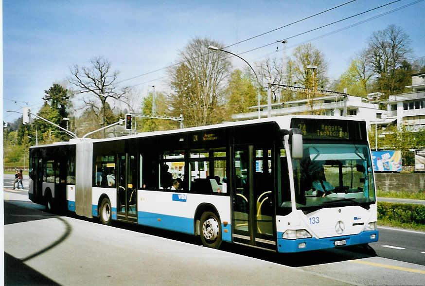 (093'904) - VBL Luzern - Nr. 133/LU 15'006 - Mercedes am 13. April 2007 in Luzern, Verkehrshaus