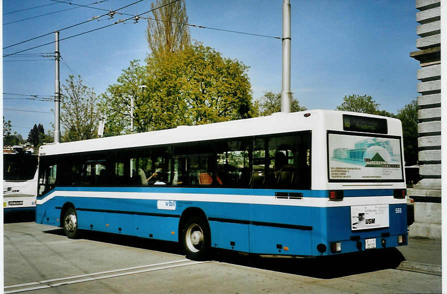 (093'919) - VBL Luzern - Nr. 555/LU 15'102 - Mercedes (ex Gowa, Luzern Nr. 55) am 13. April 2007 beim Bahnhof Luzern