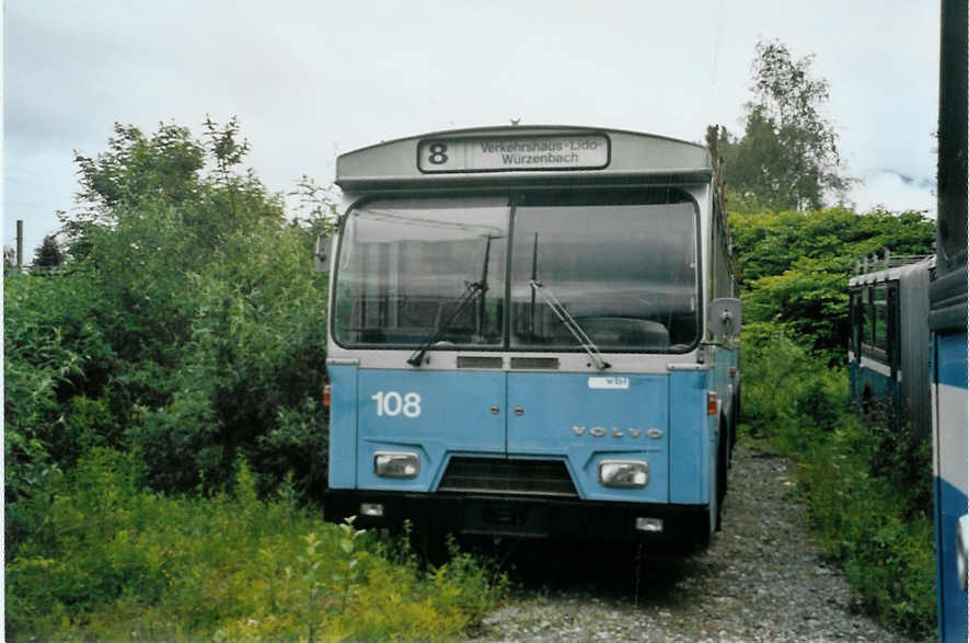 (095'214) - VBL Luzern - Nr. 108 - Volvo/Hess am 2. Juni 2007 in Nfels