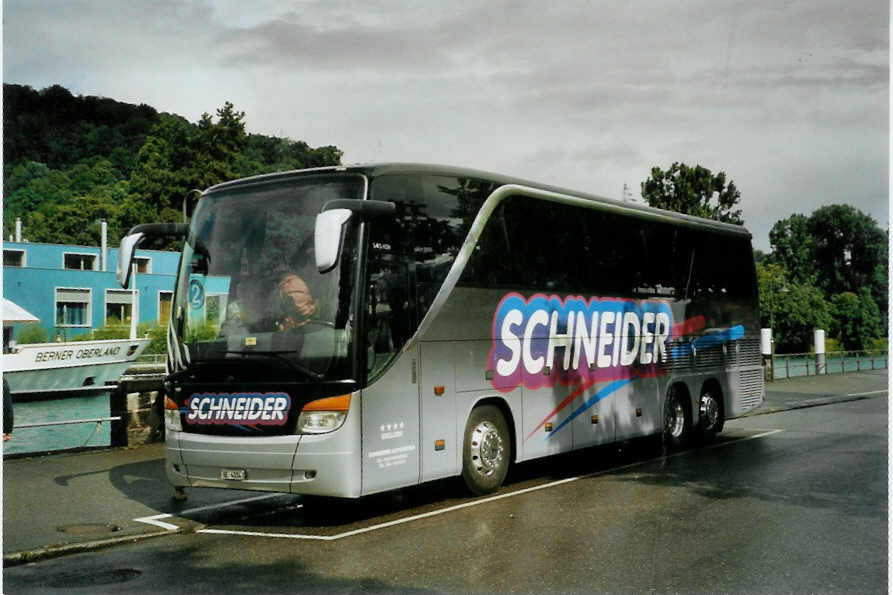 (095'830) - Schneider, Kirchberg - BE 4334 - Setra am 4. Juli 2007 bei der Schifflndte Thun