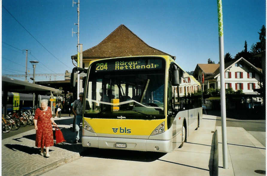 (096'112) - Busland, Burgdorf - Nr. 8/BE 545'856 - Van Hool am 15. Juli 2007 beim Bahnhof Langnau