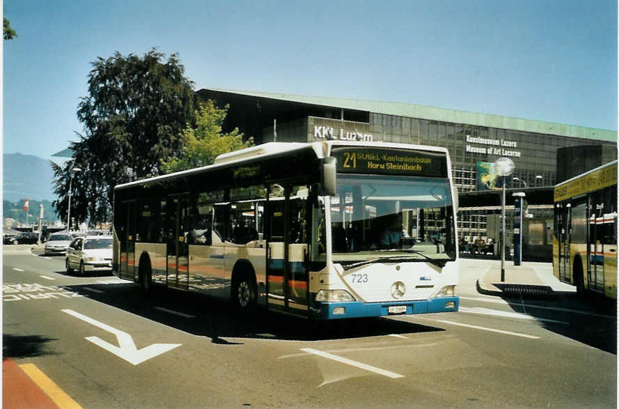 (096'224) - VBL Luzern - Nr. 723/LU 15'689 - Mercedes (ex Heggli, Kriens Nr. 723) am 15. Juli 2007 beim Bahnhof Luzern