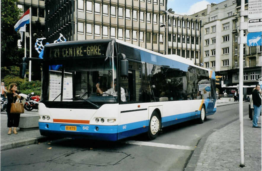 (098'820) - AVL Luxembourg - Nr. 642/B 1479 - Neoplan am 24. September 2007 in Luxembourg, Place Hamilius