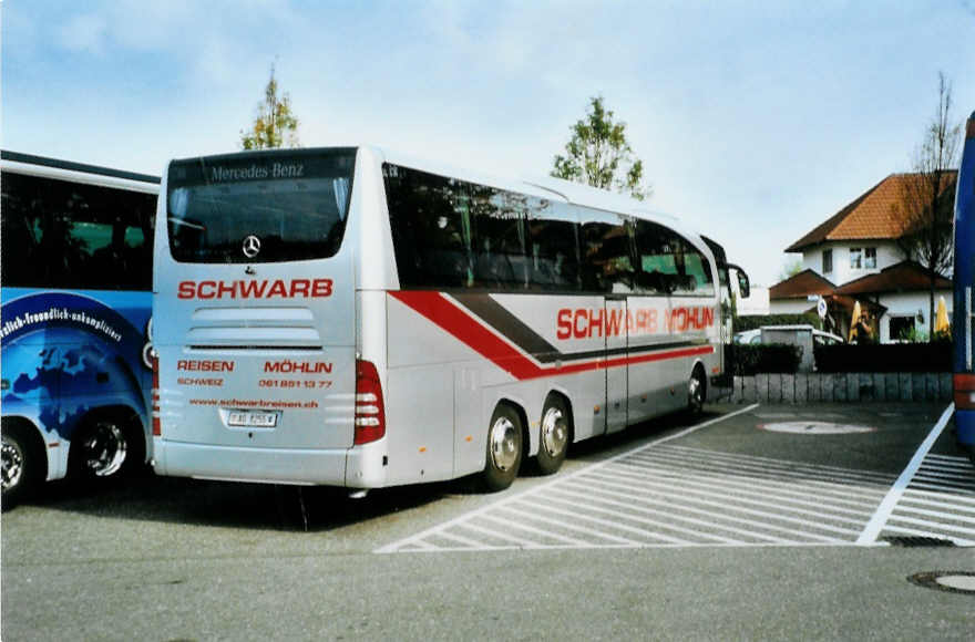 (099'630) - Aus der Schweiz: Schwarb, Mhlin - Nr. 29/AG 8255 - Mercedes am 2. Oktober 2007 in Rust, Europapark