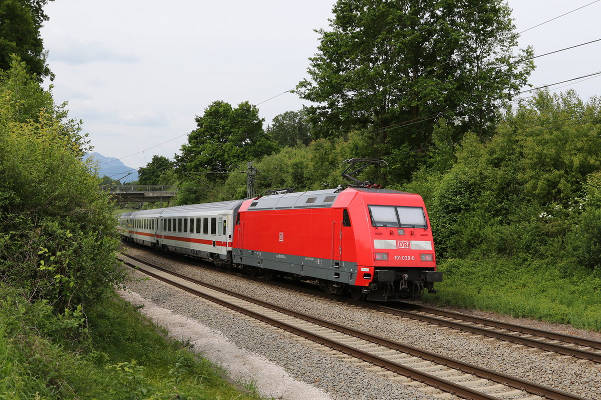 101 039 am 22. Mai 2020 bei Grabenst�tt im Chiemgau.