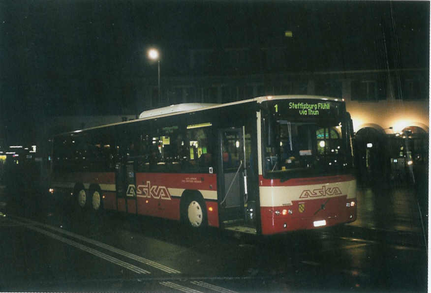 (101'032) - ASKA Aeschi - Nr. 1/BE 26'869 - Volvo am 13. November 2007 beim Bahnhof Thun (Einsatz STI)